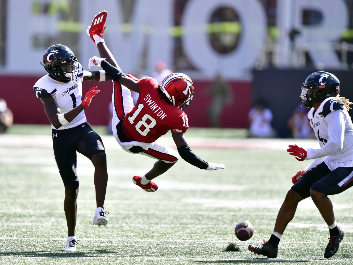 Ahmad Gardner (#1) is one of the nation's top cornerbacks